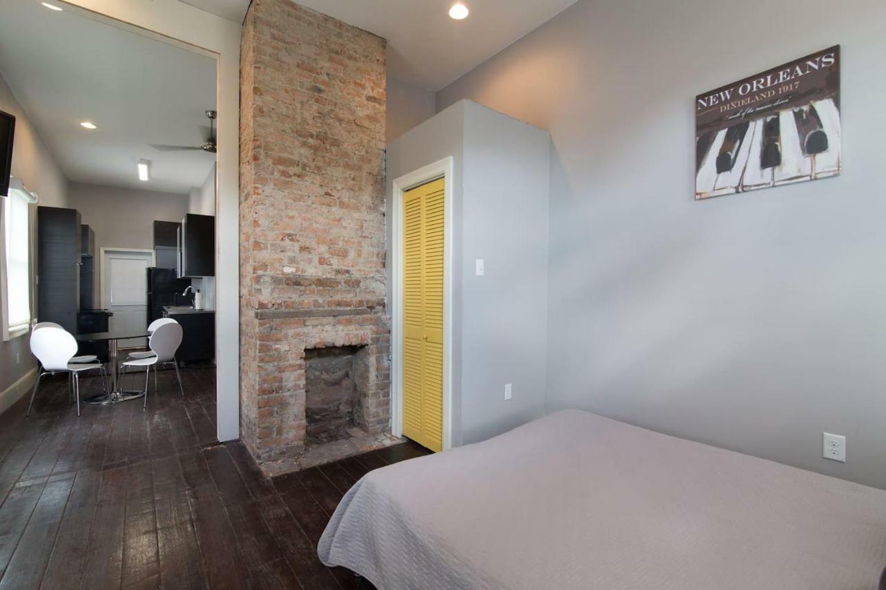 Modern Condo 2 Blocks From Quarters New Orleans Exterior photo
