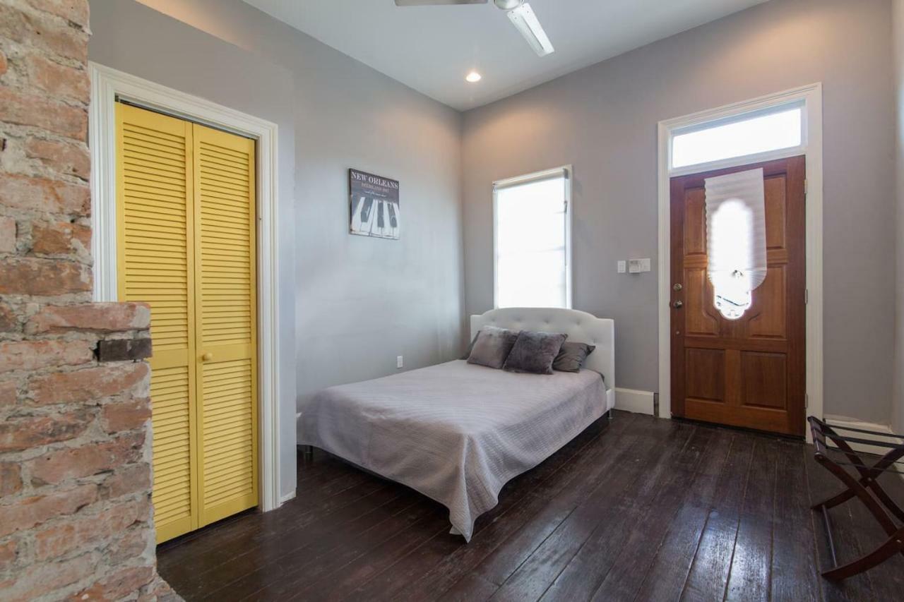 Modern Condo 2 Blocks From Quarters New Orleans Exterior photo